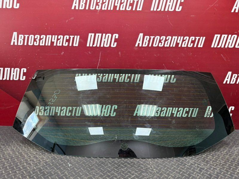 Стекло крышки багажника