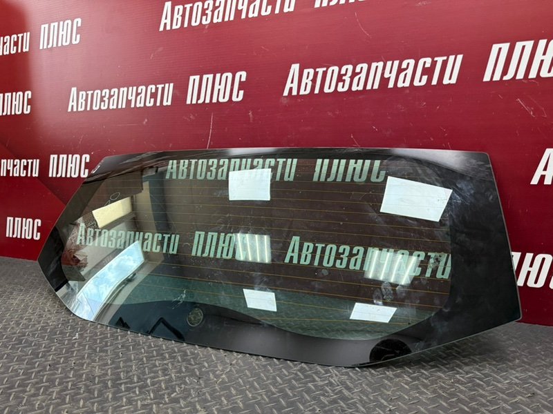 Стекло крышки багажника