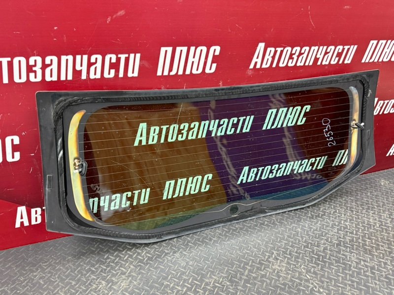 Стекло крышки багажника