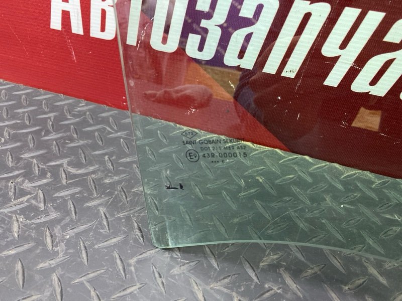 Стекло      двери