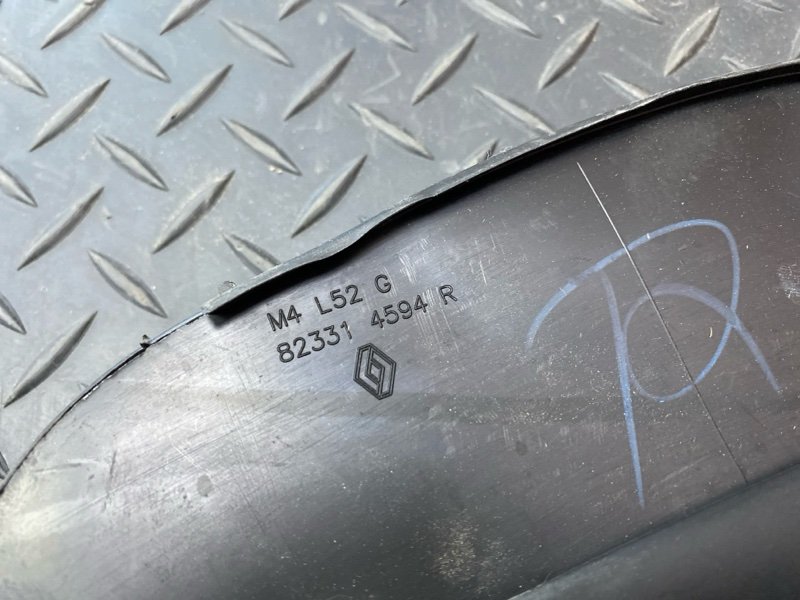 Уплотнитель стекла      двери