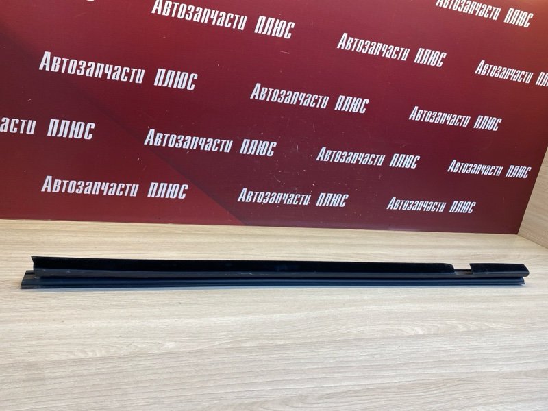 Уплотнитель стекла двери внутренний