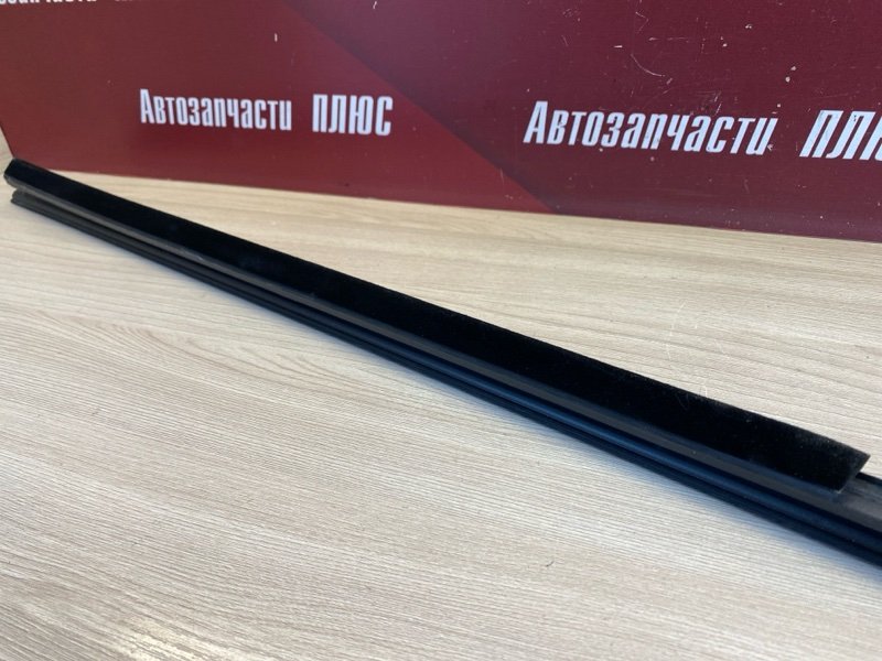 Уплотнитель стекла двери внутренний