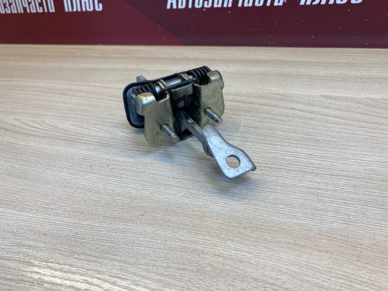 Ограничитель      двери