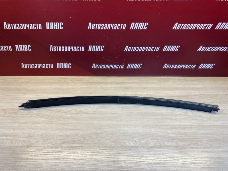 Направляющая стекла     двери