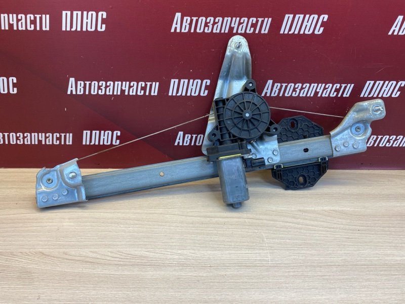 Стеклоподъемник    двери