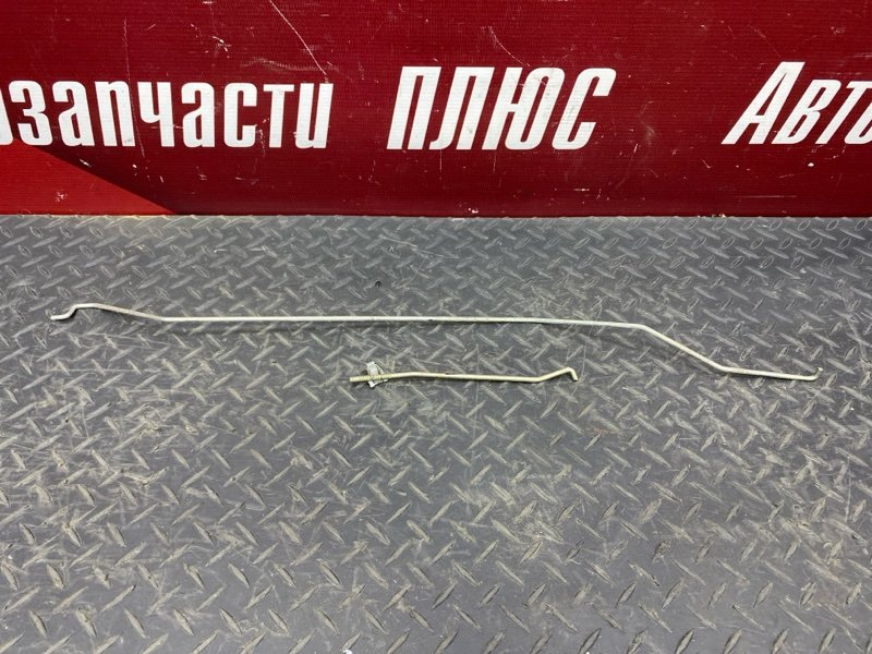 Тяга замка двери