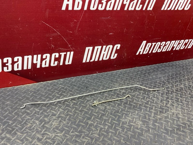 Тяга замка двери