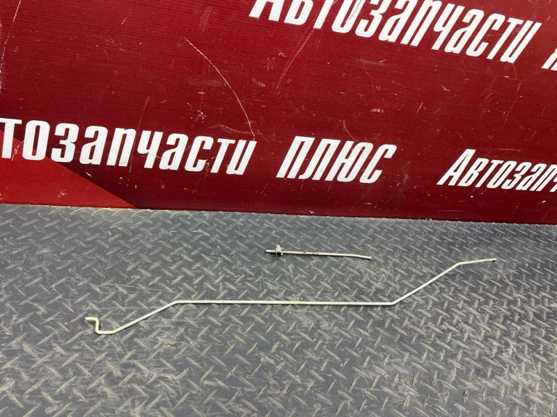 Тяга замка двери