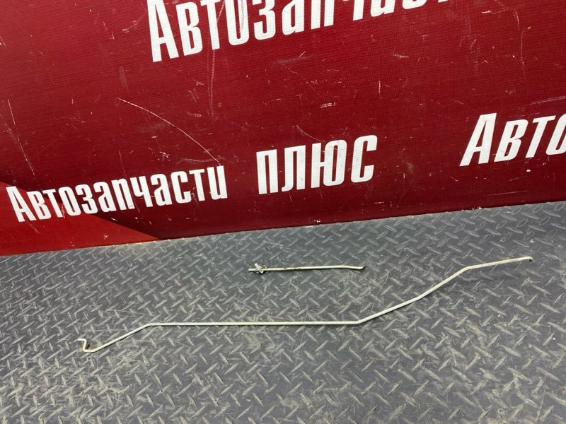 Тяга замка двери