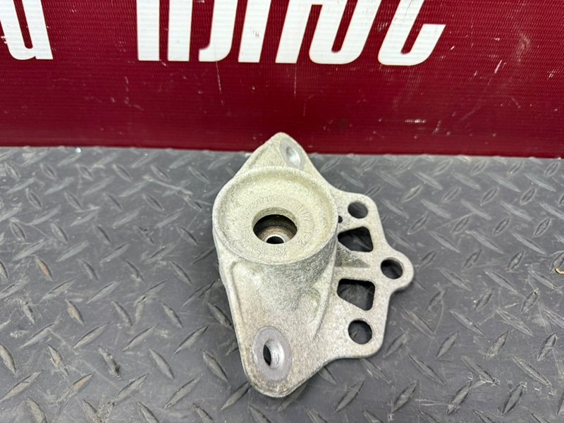 Опора   амортизатора