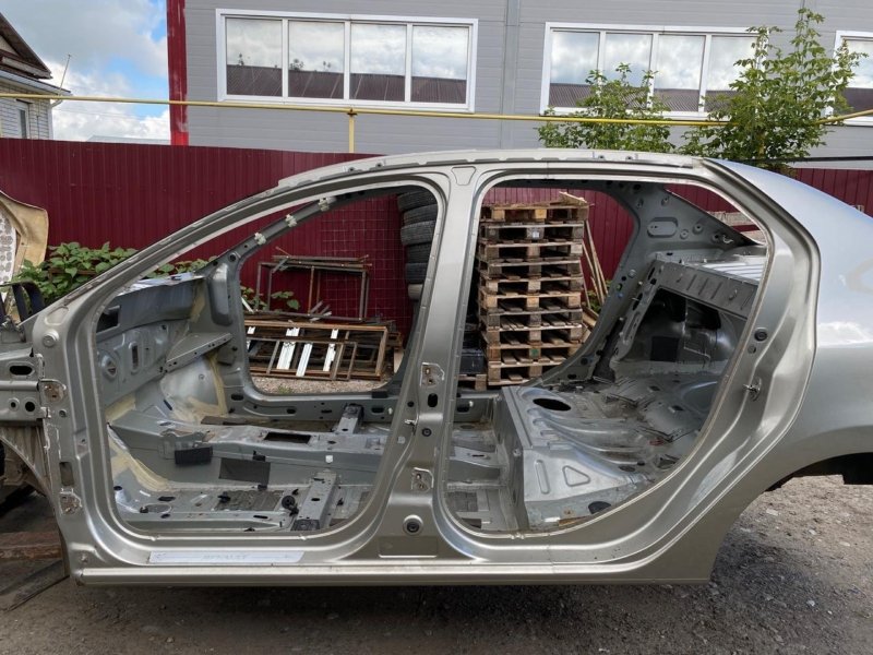 средняя стойка