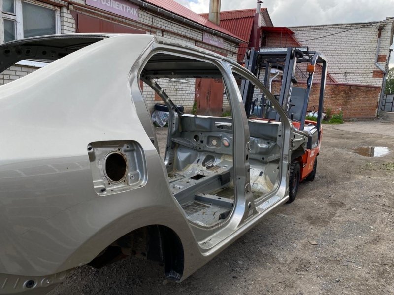 средняя стойка