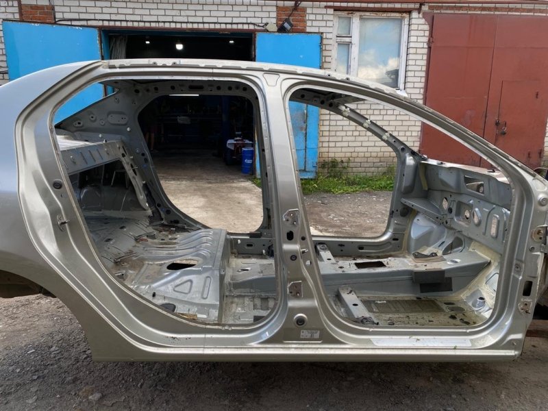 средняя стойка