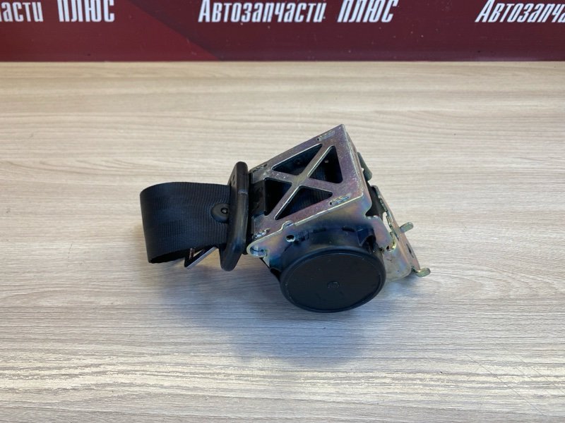 Ремень безопасности