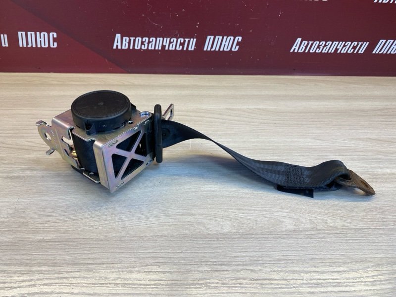 Ремень безопасности