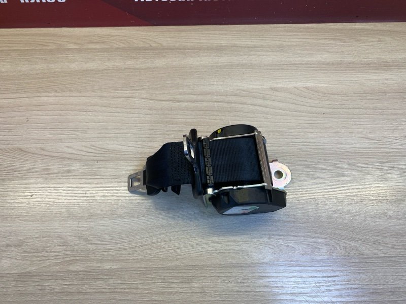 Ремень безопасности