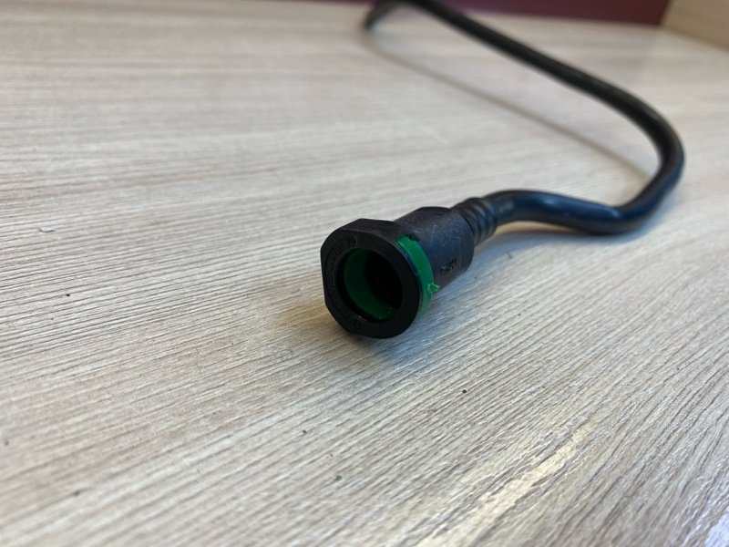 Трубка топливная