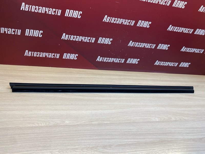 Уплотнитель стекла двери внутренний