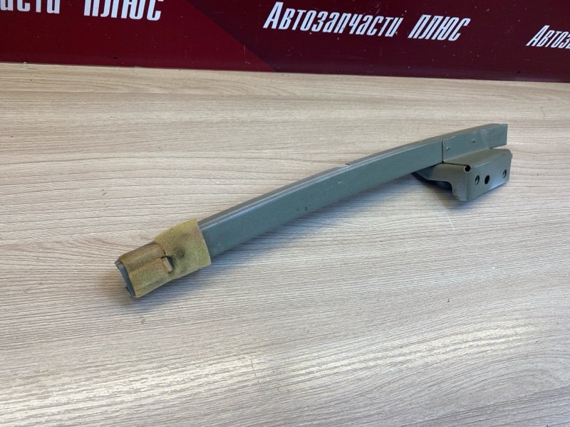 Направляющая стекла     двери