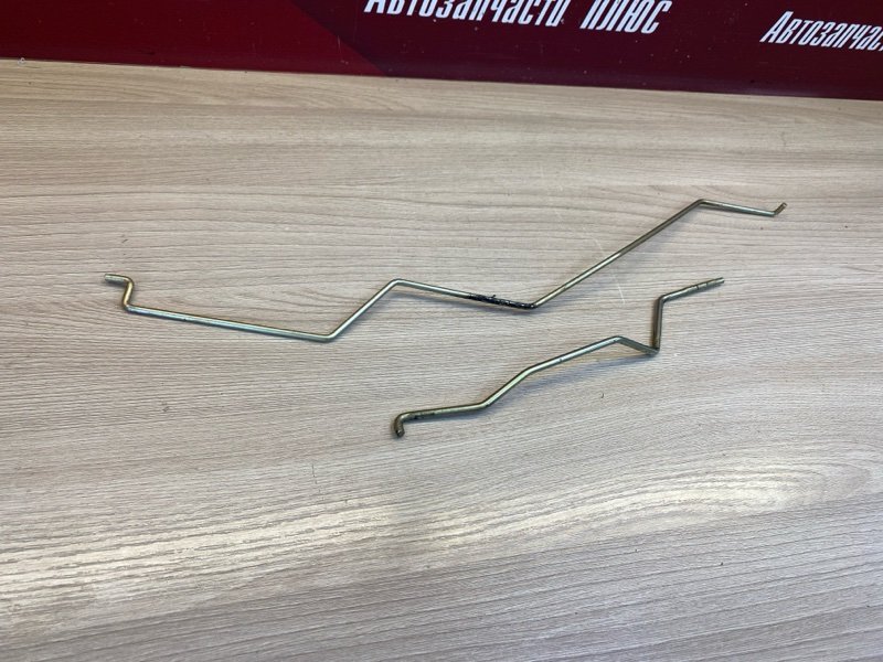 Тяга замка двери