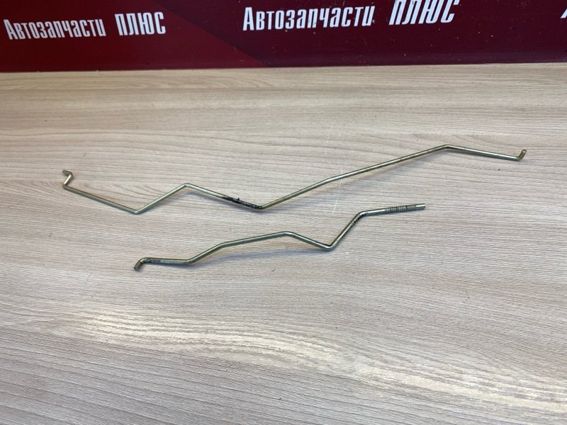 Тяга замка двери