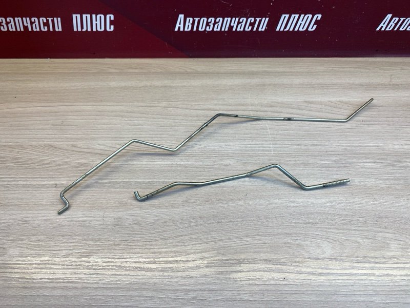 Тяга замка двери