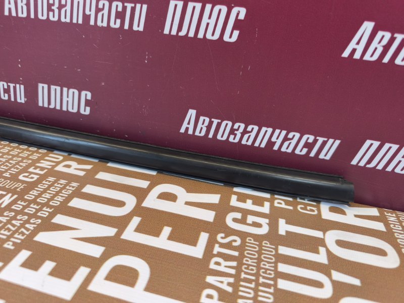 Уплотнитель стекла двери внешний