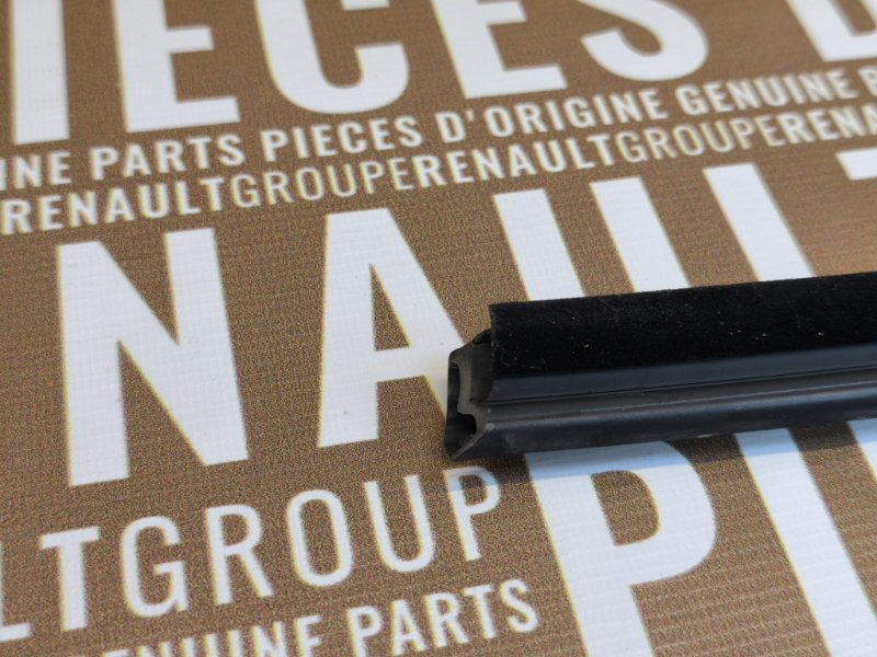 Уплотнитель стекла двери внешний