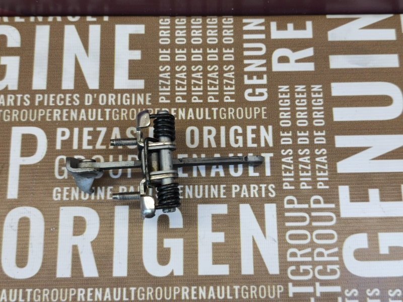 Ограничитель двери