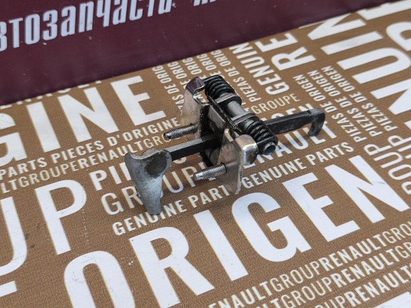 Ограничитель двери