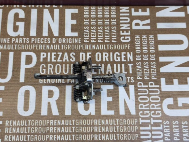 Ограничитель двери