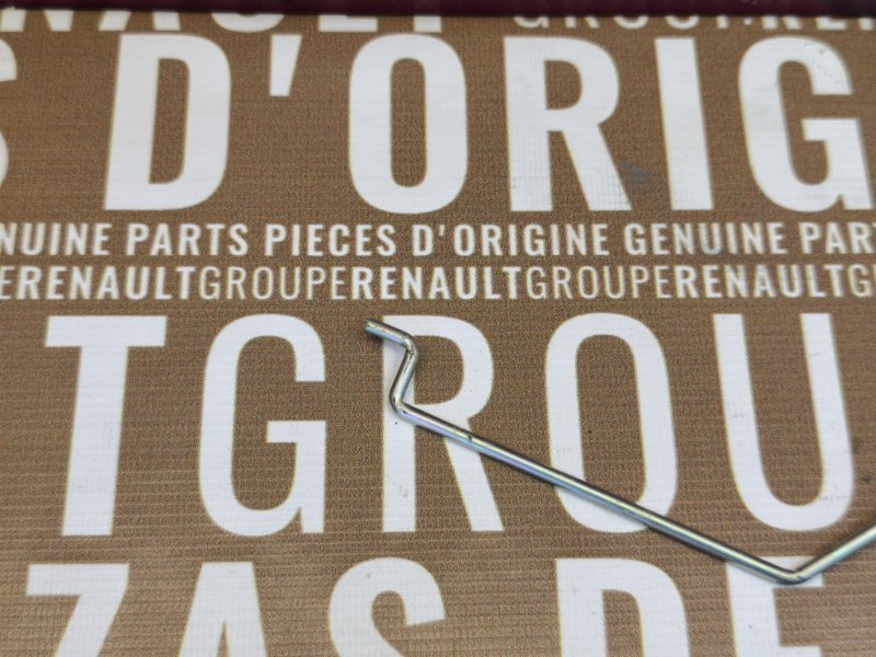 Тяга замка двери