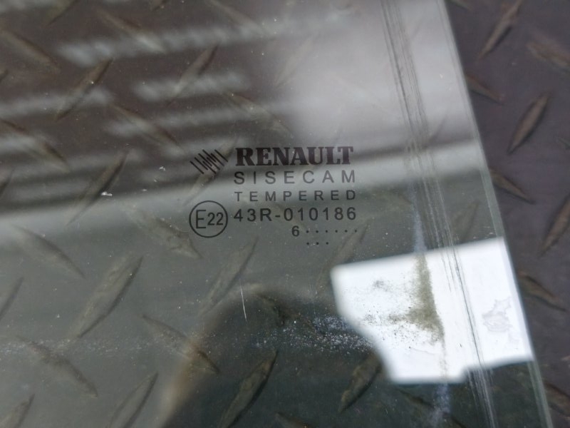 Стекло двери