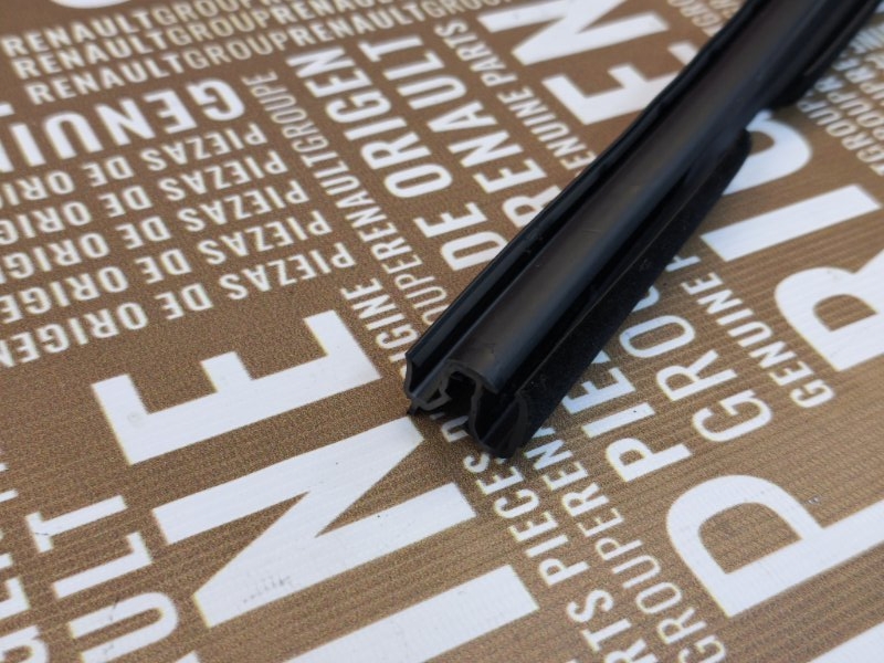 Уплотнитель стекла двери внутренний