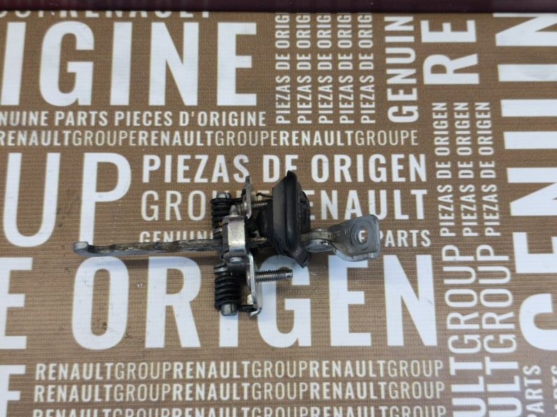 Ограничитель двери