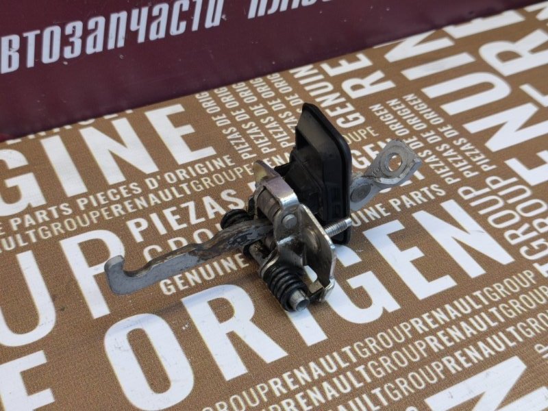 Ограничитель двери