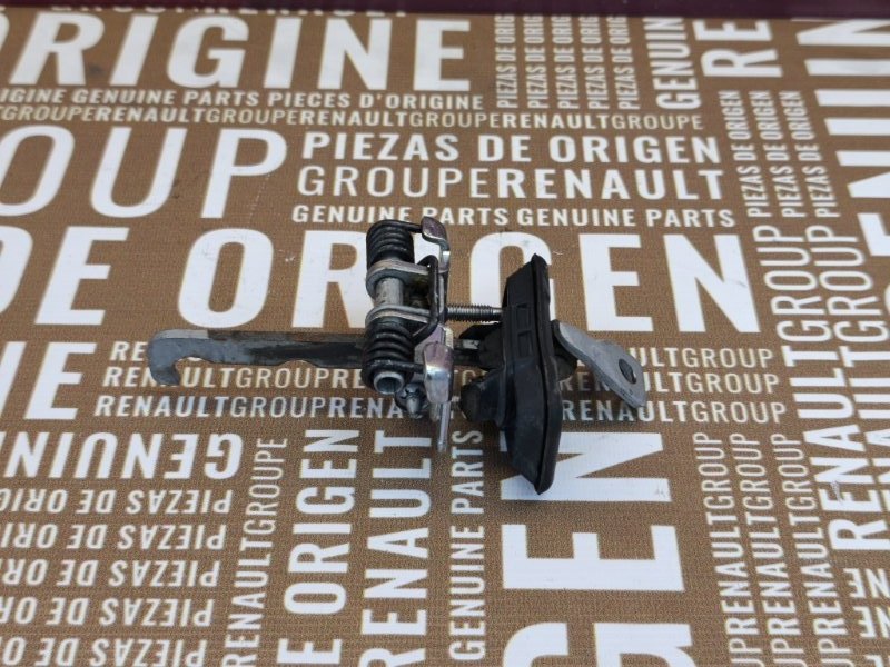 Ограничитель двери