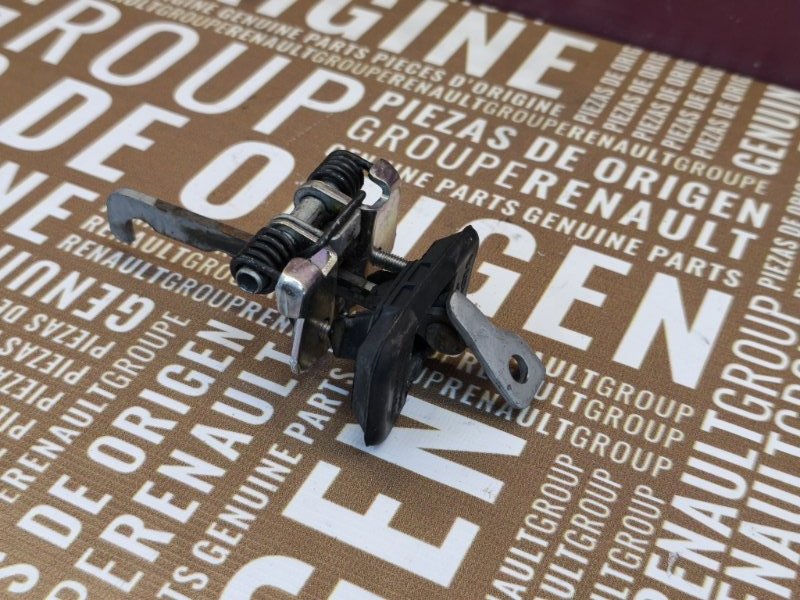 Ограничитель двери