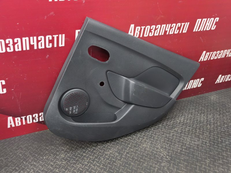 Обшивка боковой двери