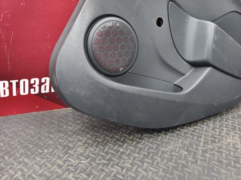 Обшивка боковой двери