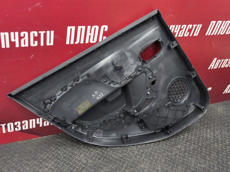 Обшивка боковой двери