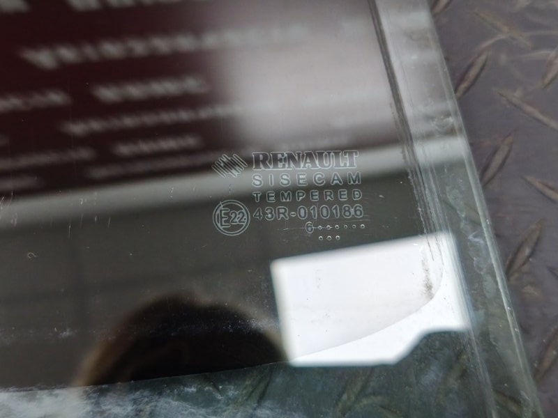 Стекло двери