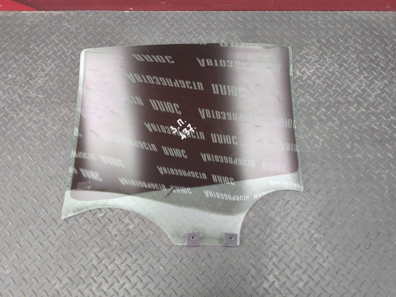 Стекло двери