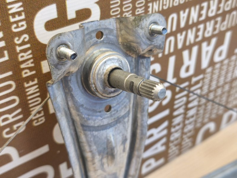 Стеклоподъемник    двери