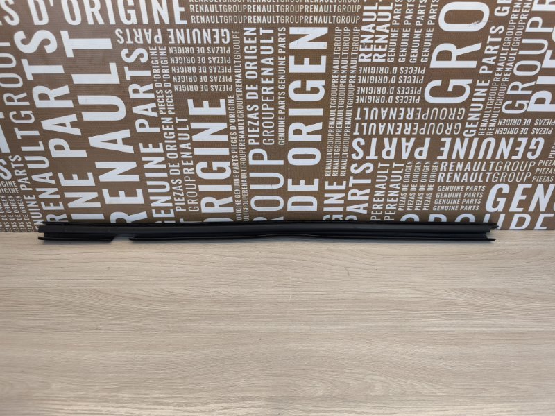 Уплотнитель стекла двери внутренний