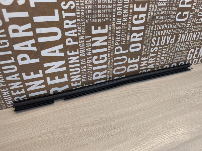 Уплотнитель стекла двери внутренний