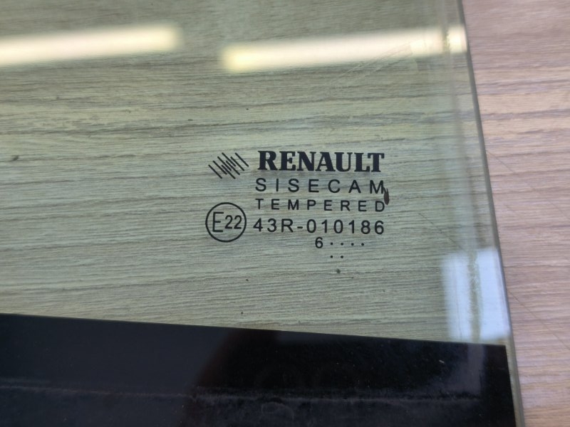 Форточка двери