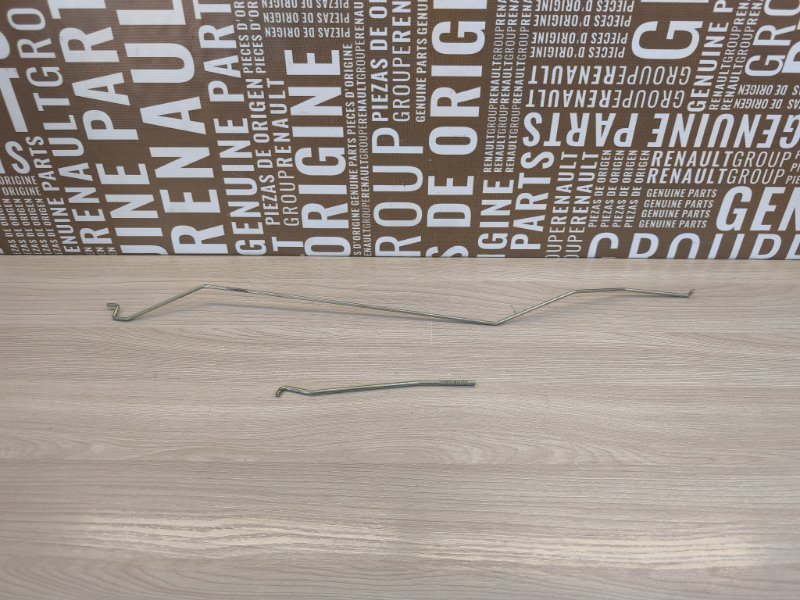 Тяга замка двери