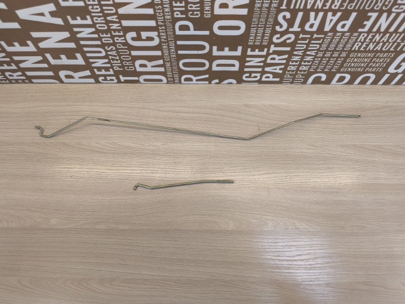 Тяга замка двери